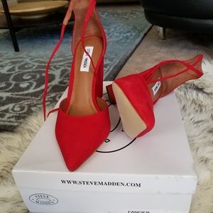 Steve madden red pump